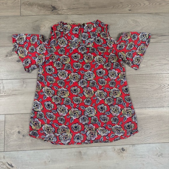 Kut from the Kloth Women’s Floral Cold Shoulder Short Sleeve Top - Picture 1 of 9